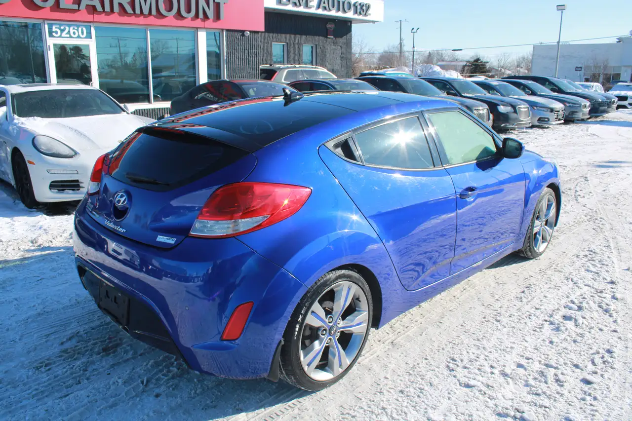 Hyundai VELOSTER photo Hyundai VELOSTER