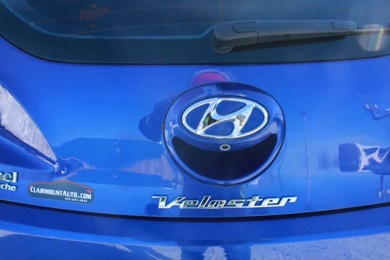 Hyundai VELOSTER photo Hyundai VELOSTER