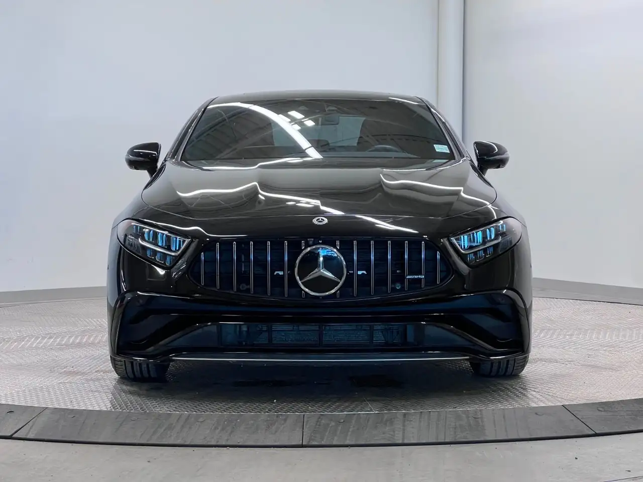 Mercedes-Benz CLS снимка Mercedes-Benz CLS