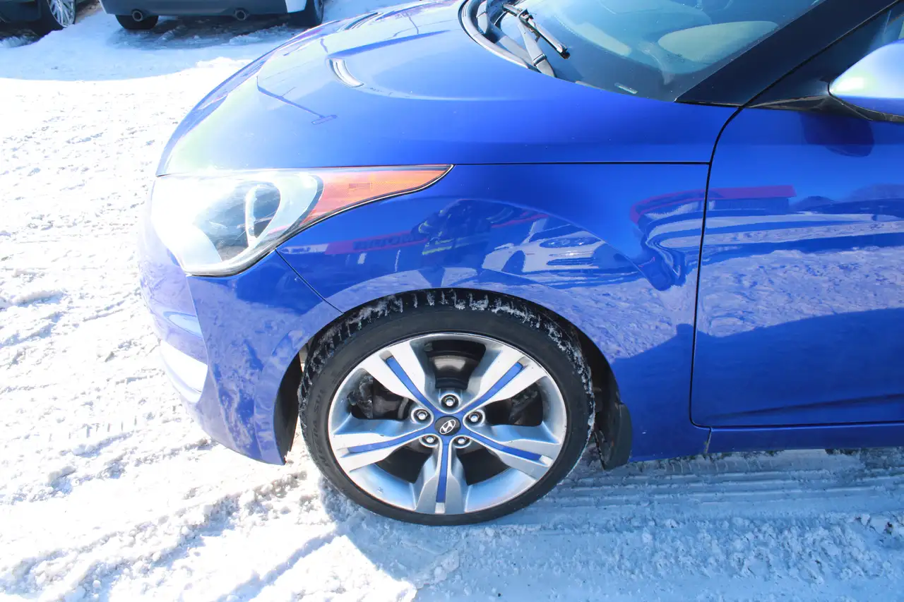 Hyundai VELOSTER photo Hyundai VELOSTER