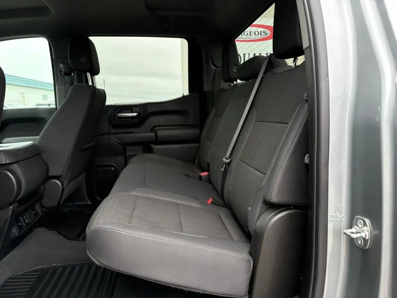 Chevrolet Silverado 1500 снимка Chevrolet Silverado 1500