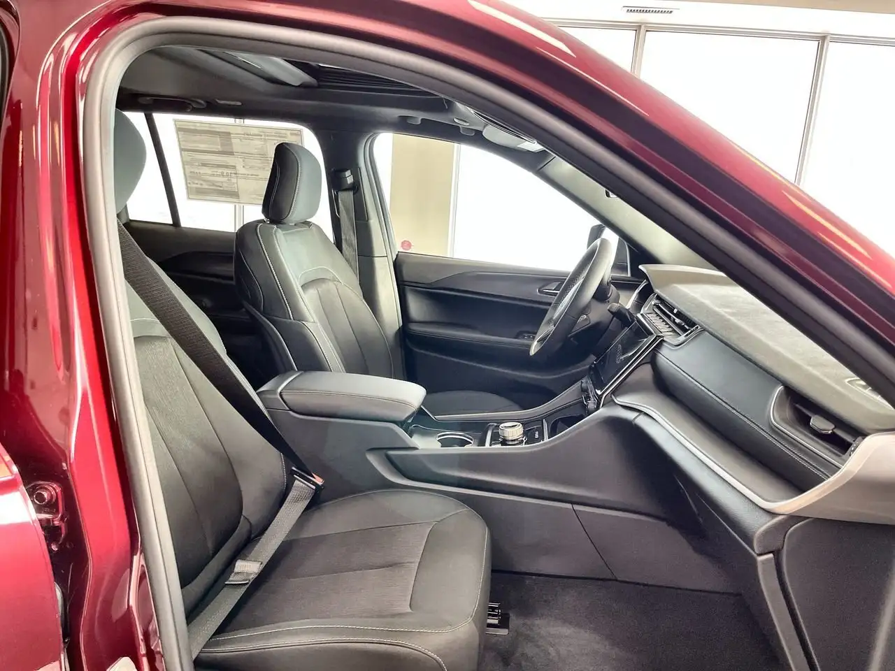Jeep Grand Cherokee снимка Jeep Grand Cherokee