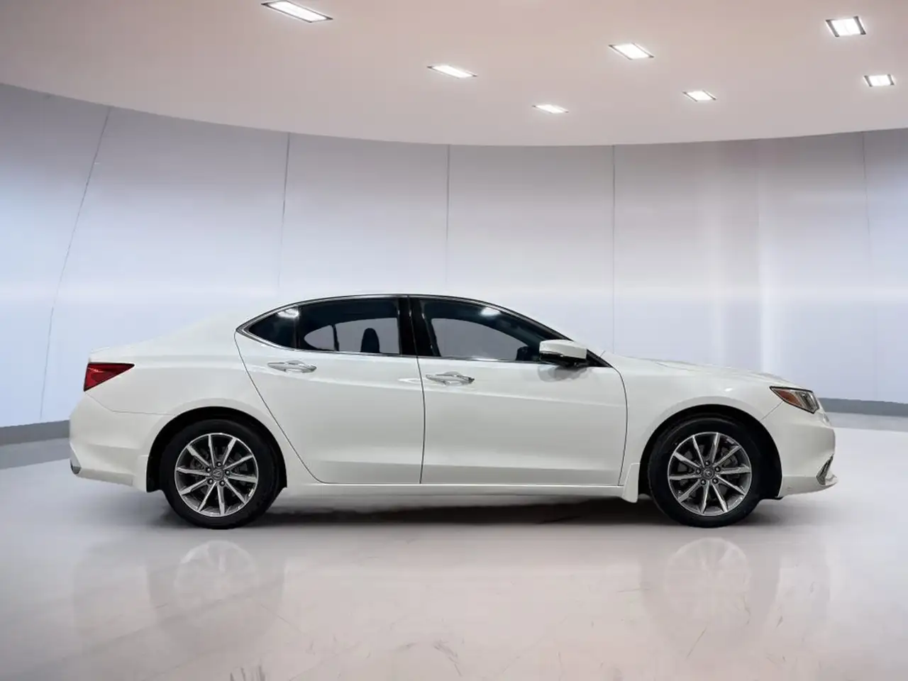 Acura TLX снимка Acura TLX