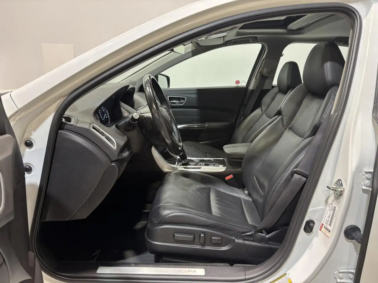 Acura TLX снимка Acura TLX