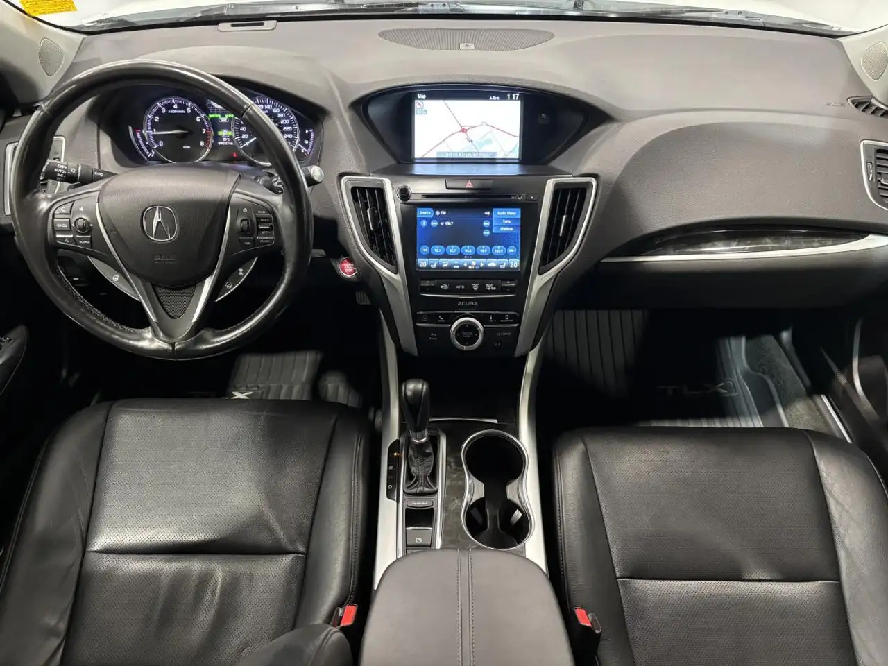 Acura TLX снимка Acura TLX