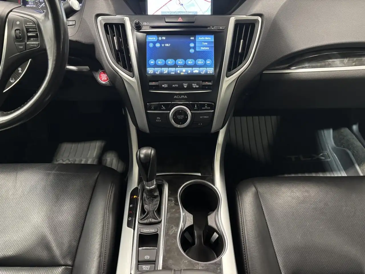 Acura TLX снимка Acura TLX