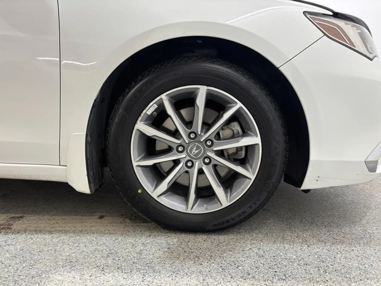 Acura TLX снимка Acura TLX