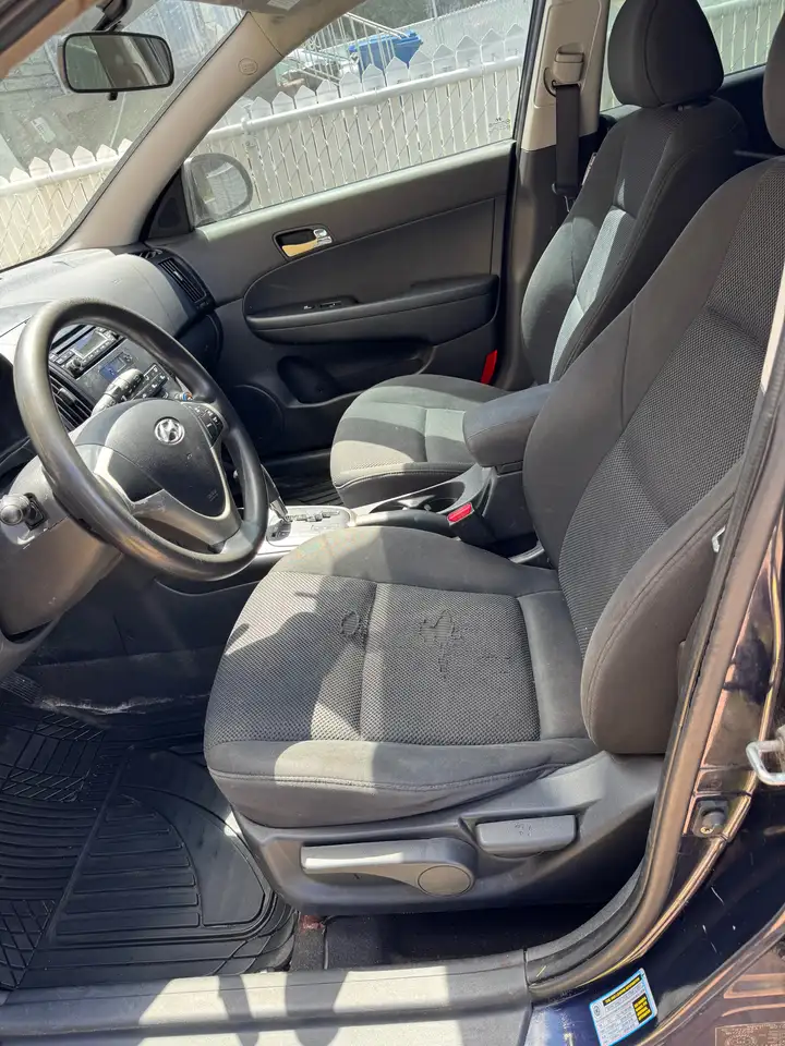 Hyundai ELANTRA снимка Hyundai ELANTRA