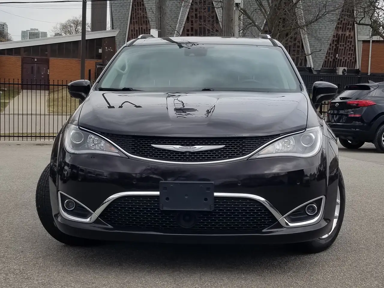 Chrysler Pacifica photo Chrysler Pacifica