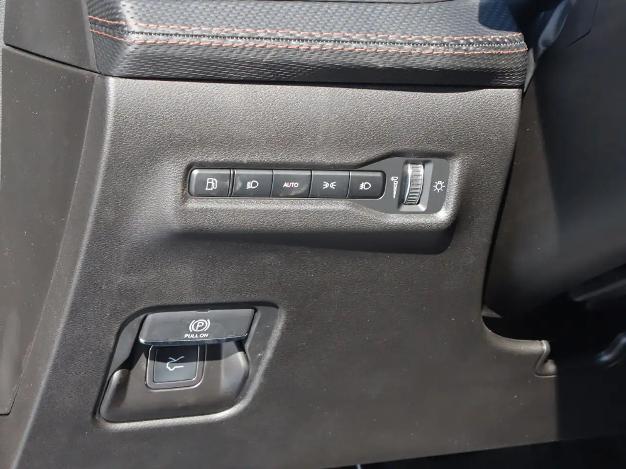 Jeep Cherokee снимка Jeep Cherokee