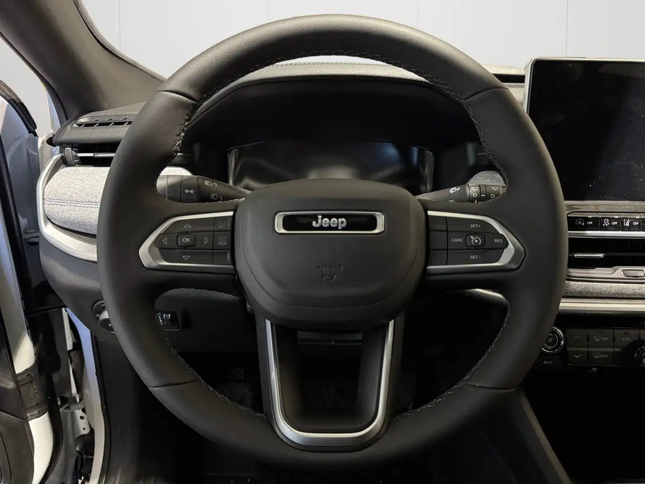 Jeep Compass photo Jeep Compass