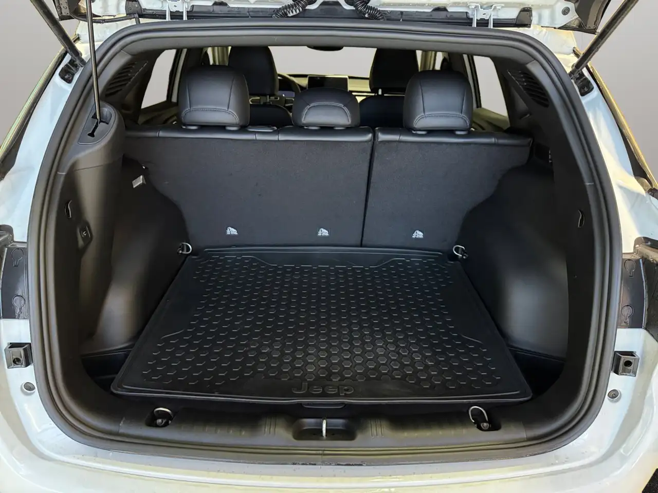 Jeep Compass photo Jeep Compass