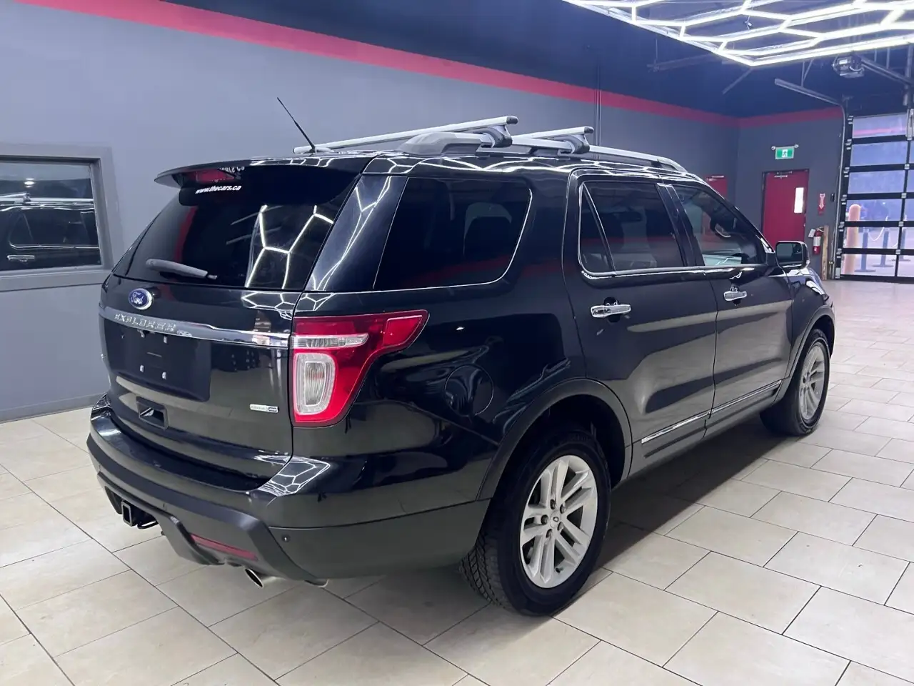 Ford Explorer photo Ford Explorer