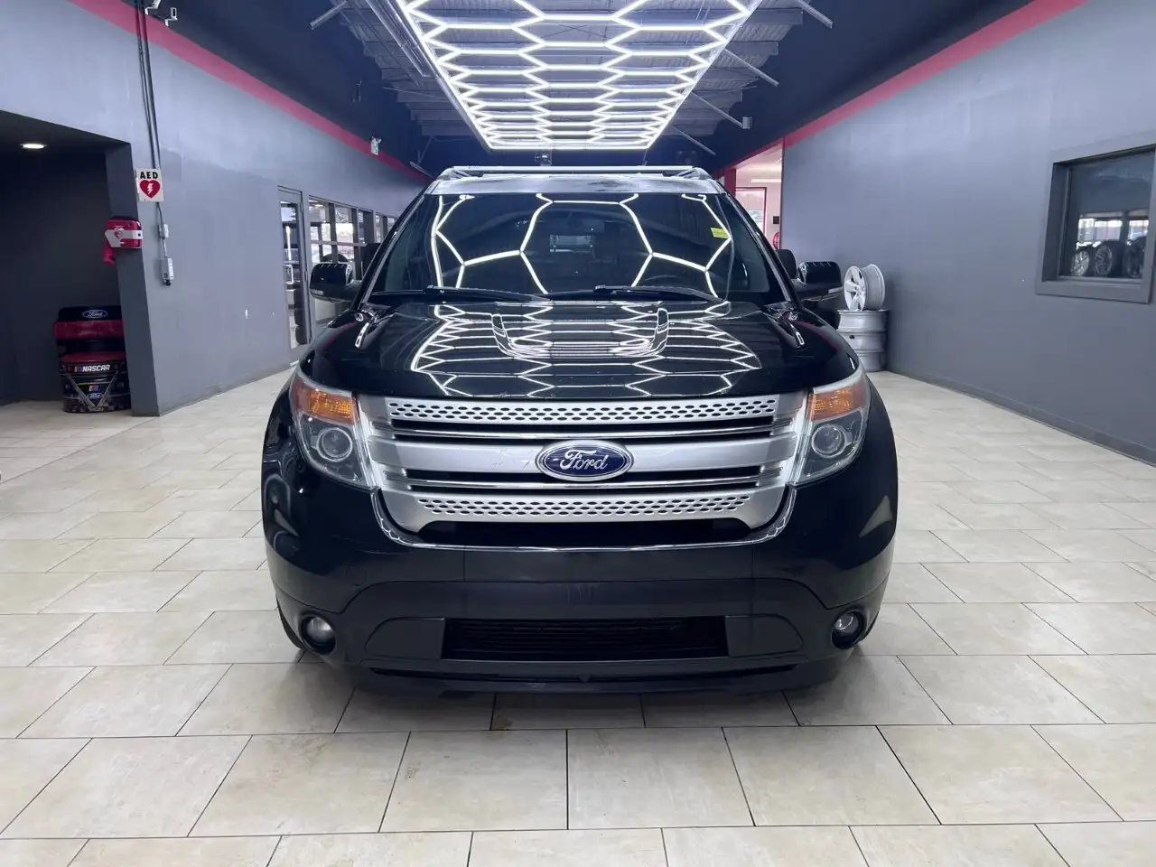 Ford Explorer photo Ford Explorer