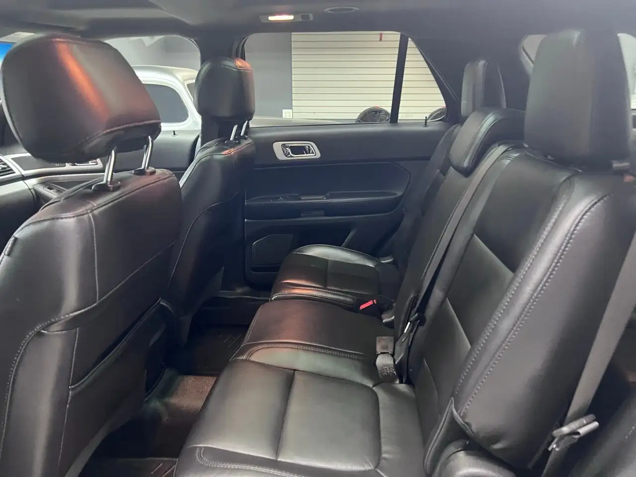 Ford Explorer photo Ford Explorer