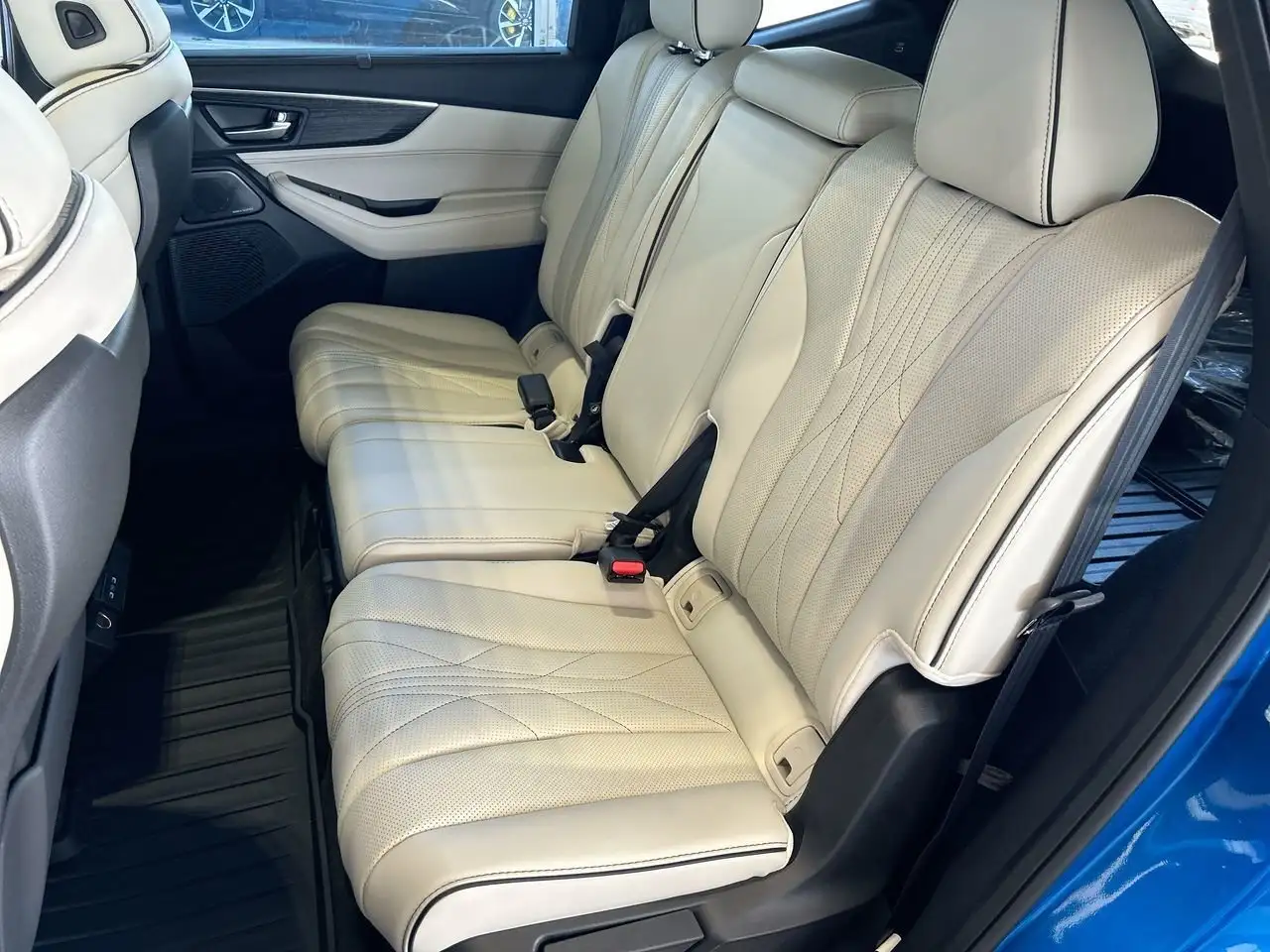 Acura MDX снимка Acura MDX