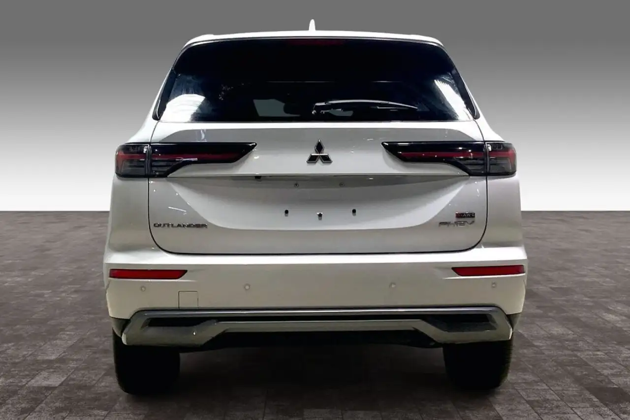 Mitsubishi Outlander photo Mitsubishi Outlander