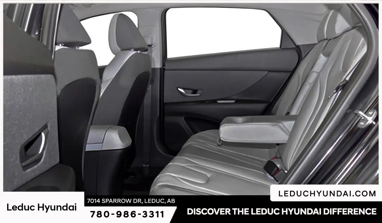 Hyundai ELANTRA photo Hyundai ELANTRA