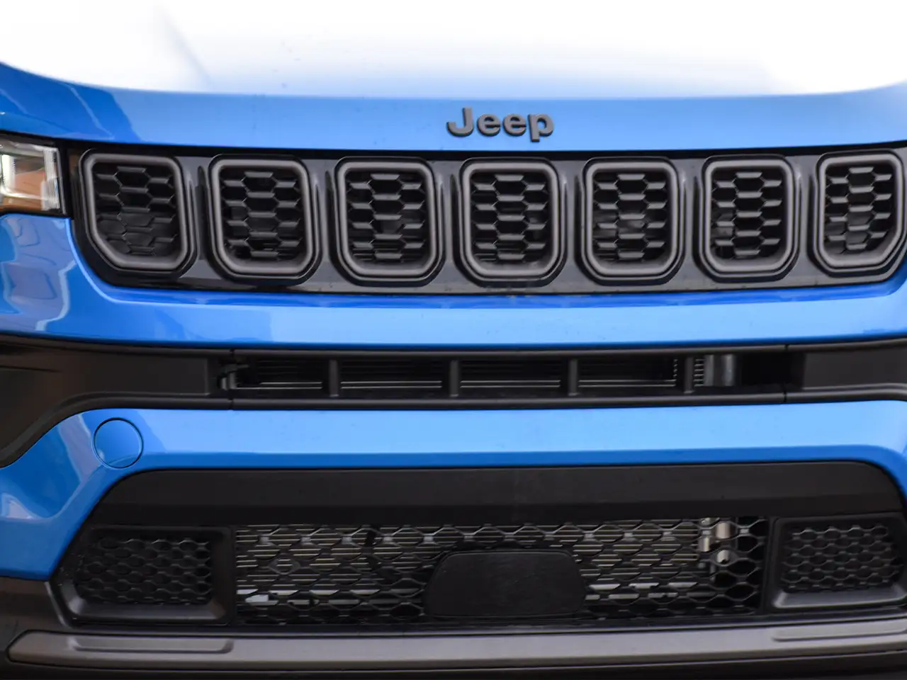 Jeep Compass photo Jeep Compass
