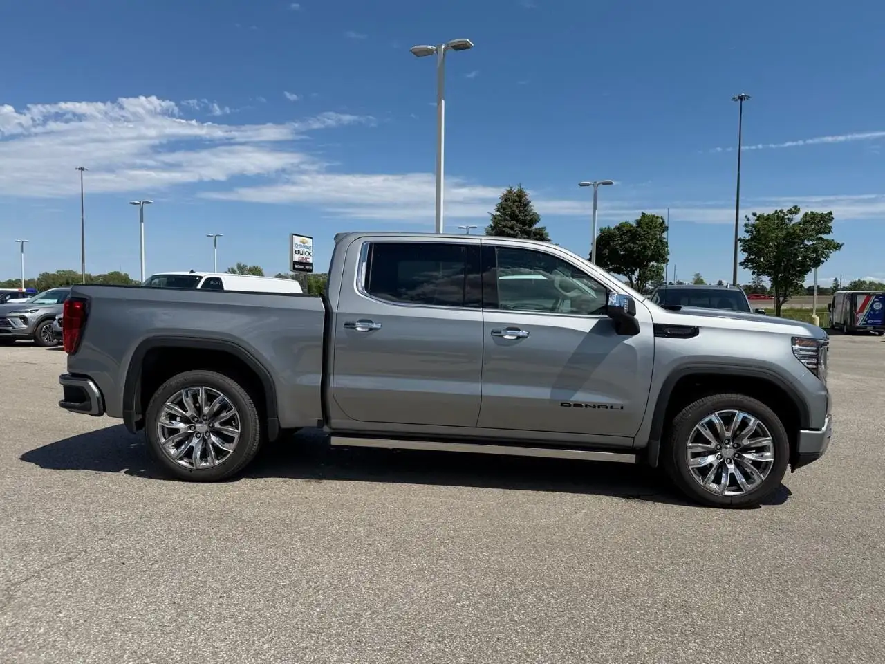 GMC Sierra 1500 снимка GMC Sierra 1500