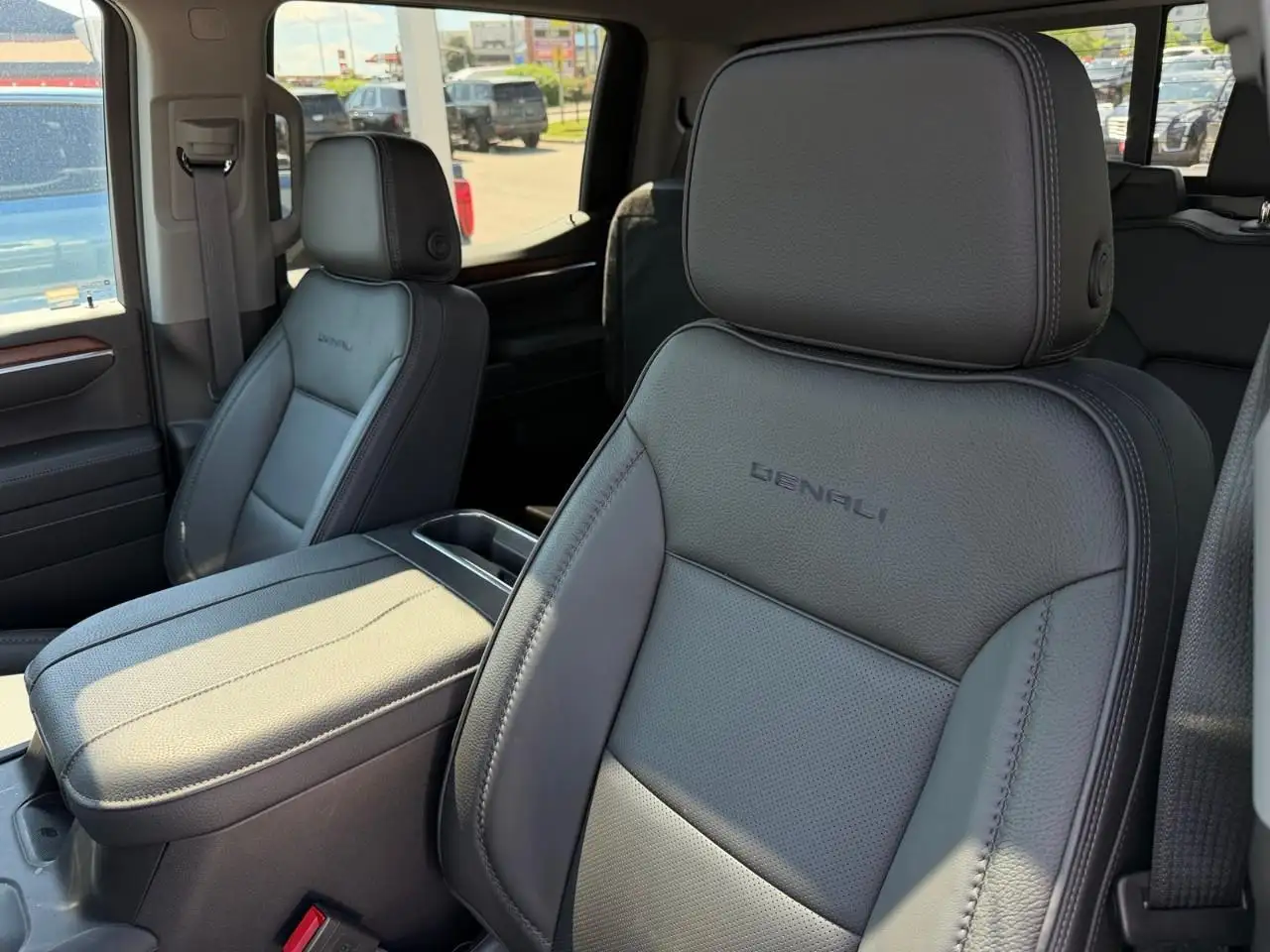 GMC Sierra 1500 снимка GMC Sierra 1500