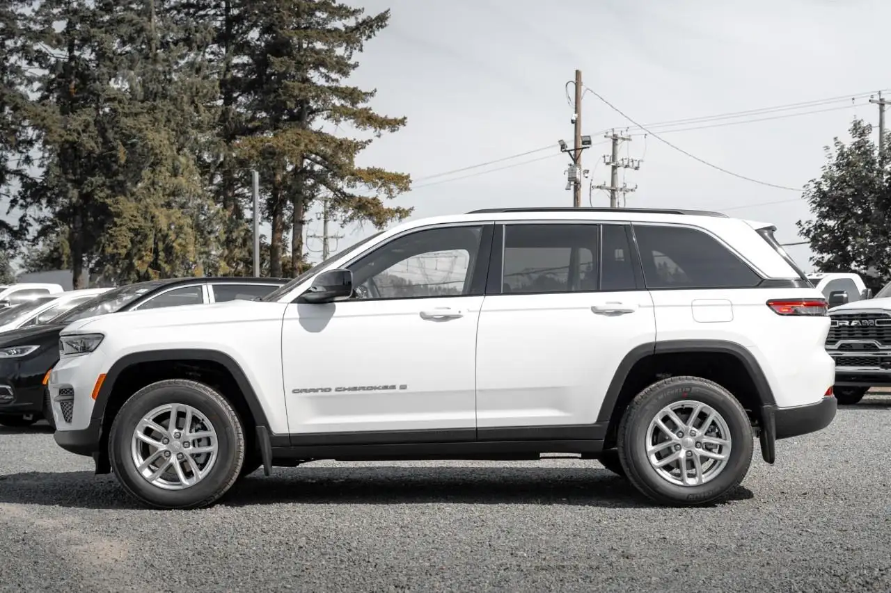 Jeep Grand Cherokee снимка Jeep Grand Cherokee