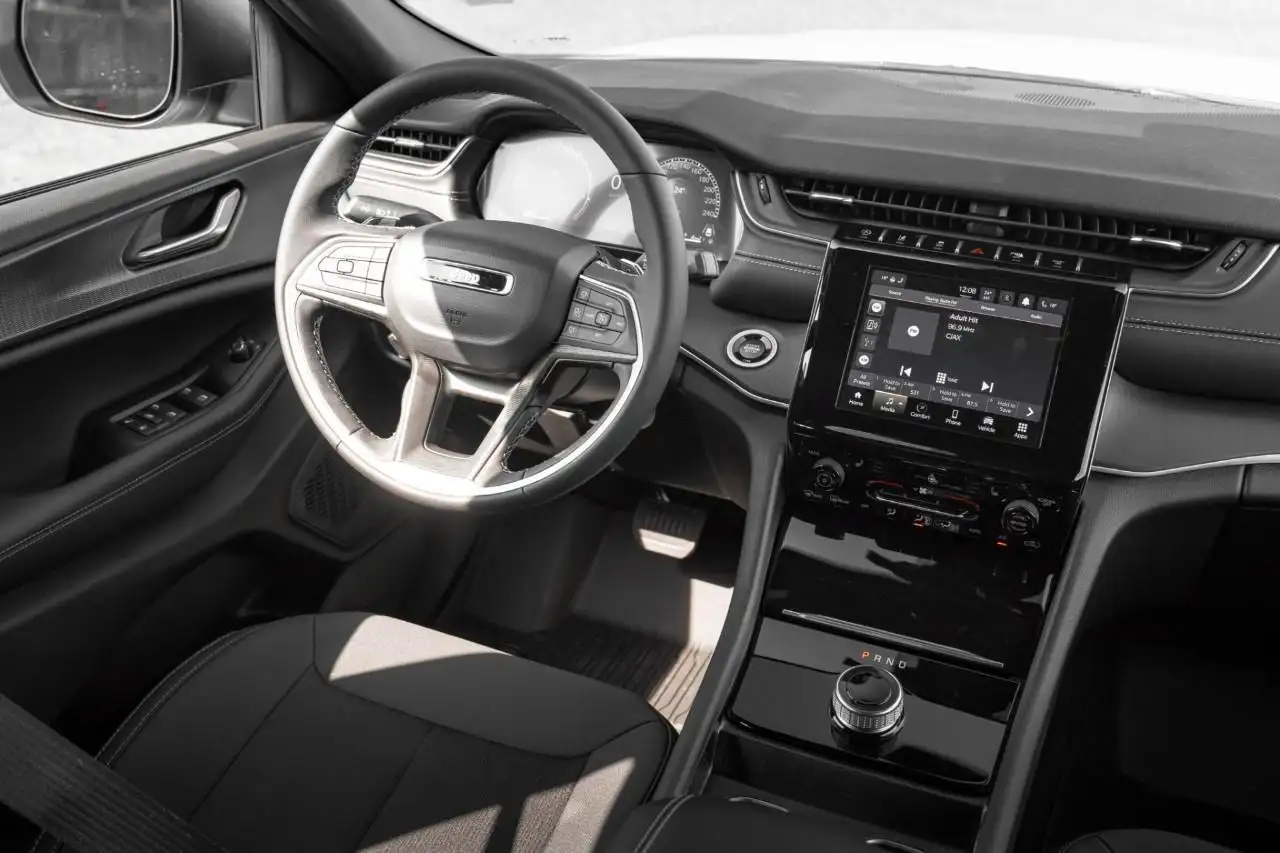 Jeep Grand Cherokee снимка Jeep Grand Cherokee