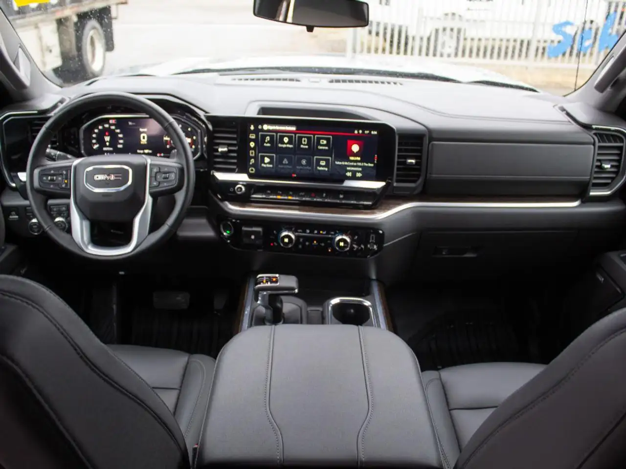 GMC Sierra 1500 снимка GMC Sierra 1500