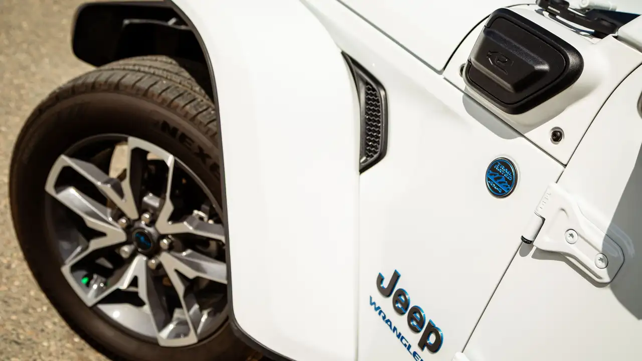 Jeep Wrangler снимка Jeep Wrangler