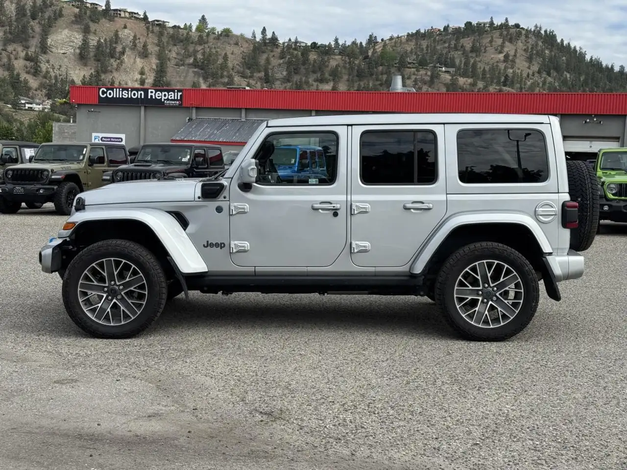 Jeep Wrangler снимка Jeep Wrangler