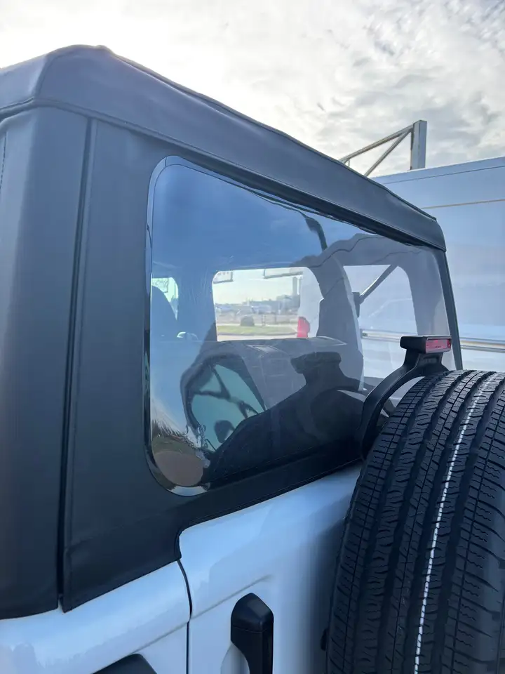 Jeep Wrangler снимка Jeep Wrangler