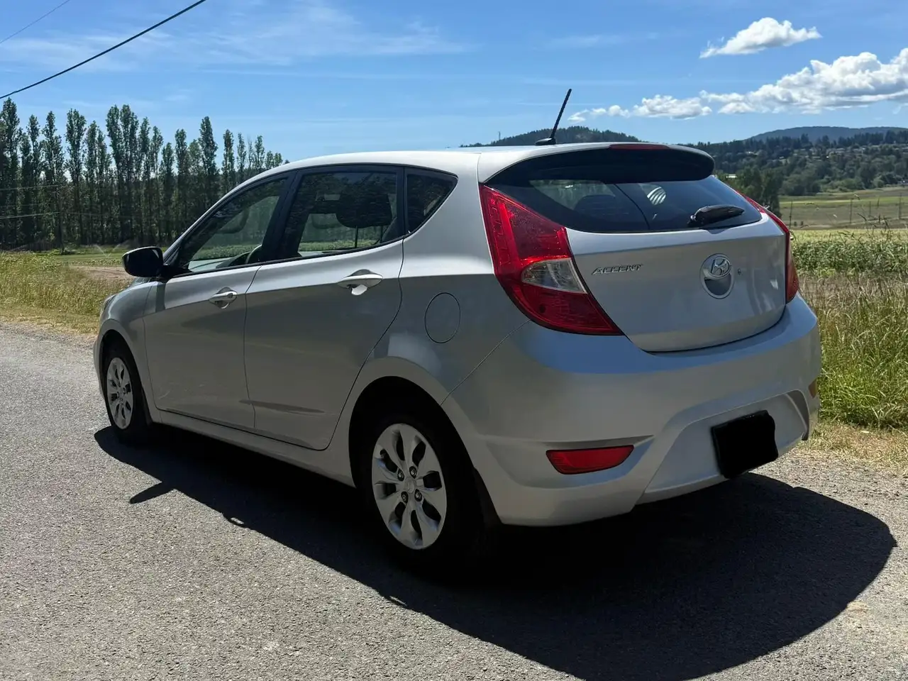 Hyundai ACCENT photo Hyundai ACCENT