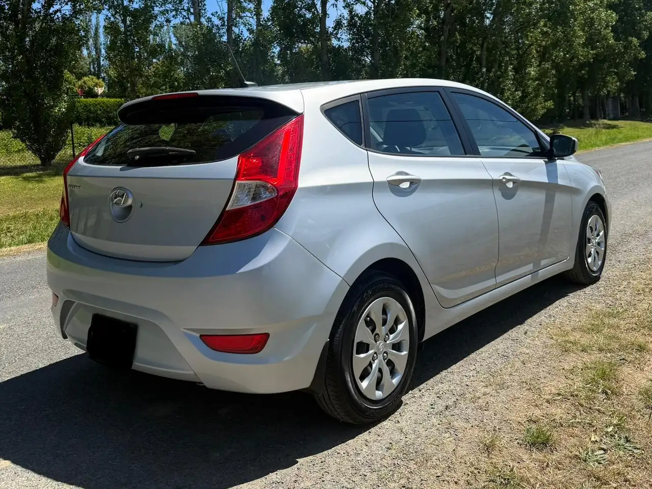 Hyundai ACCENT photo Hyundai ACCENT