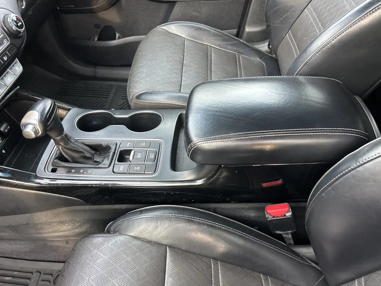 Kia Sorento photo Kia Sorento