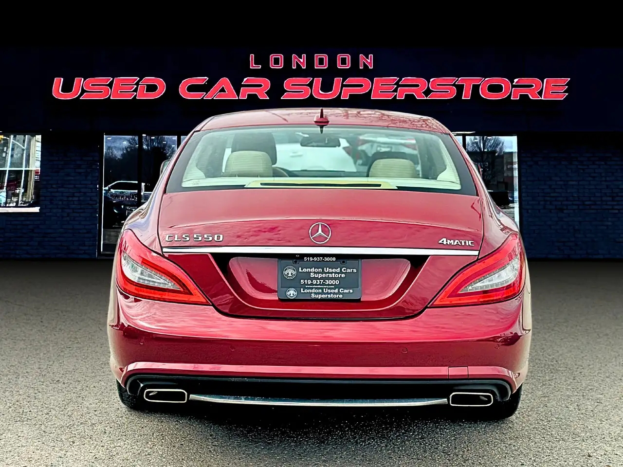 Mercedes-Benz CLS снимка Mercedes-Benz CLS
