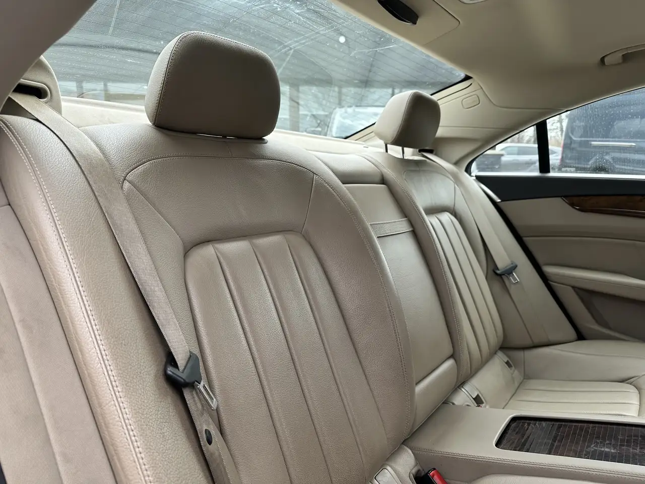 Mercedes-Benz CLS снимка Mercedes-Benz CLS
