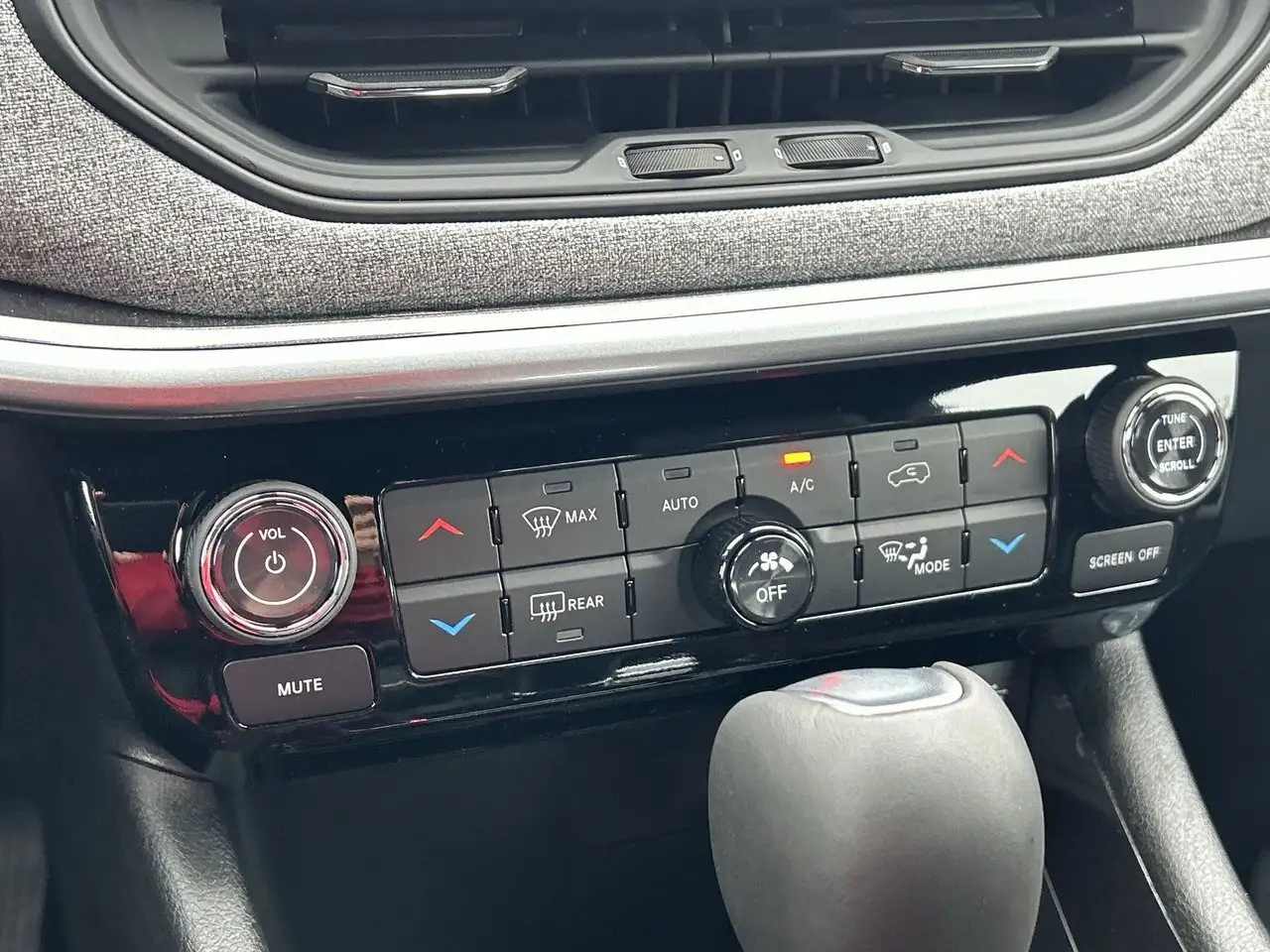 Jeep Compass photo Jeep Compass