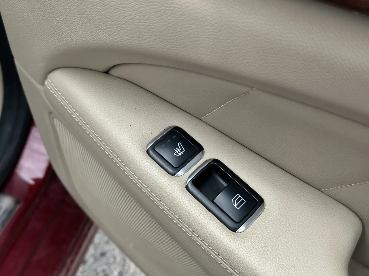 Mercedes-Benz CLS снимка Mercedes-Benz CLS