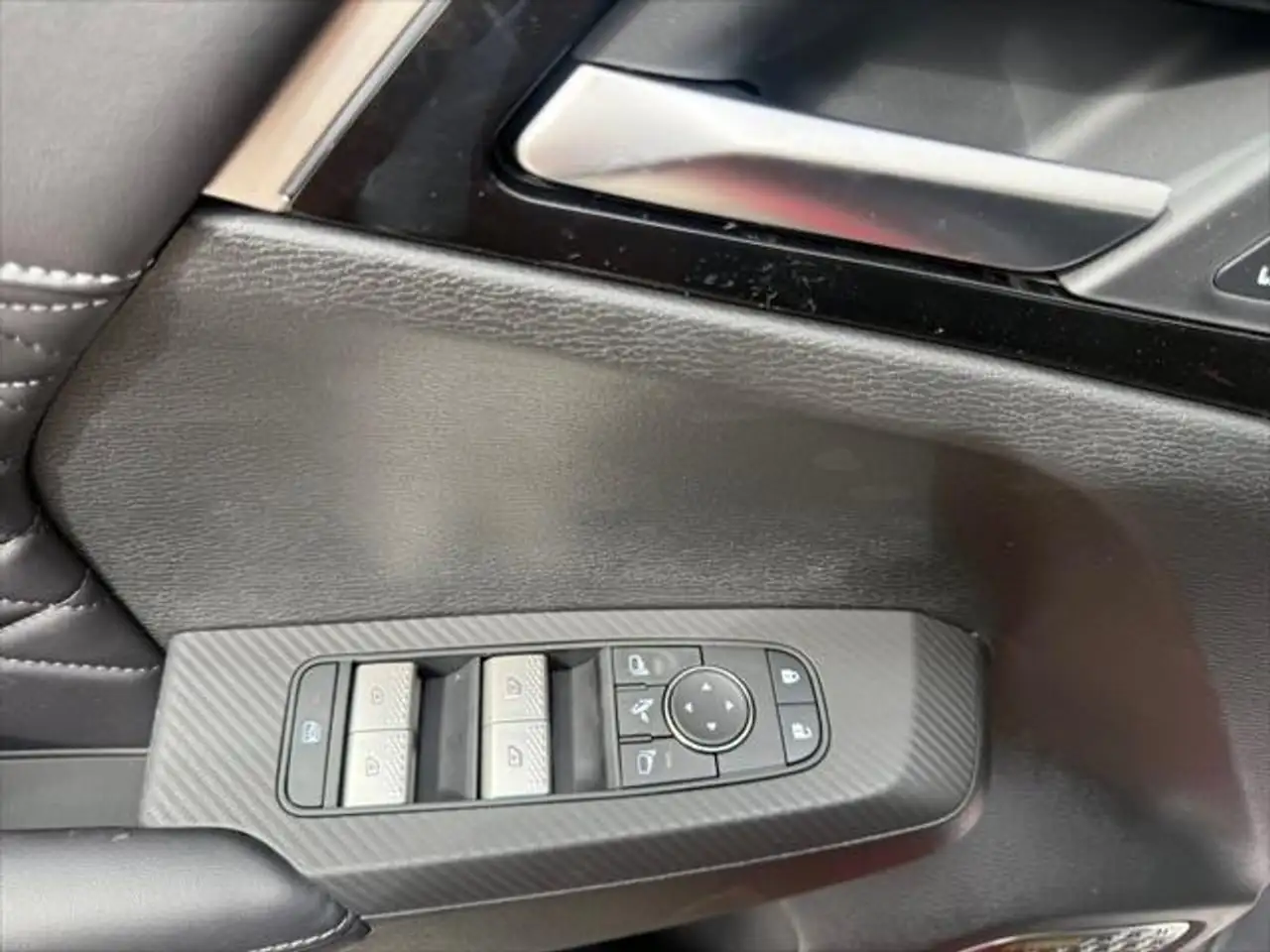Mitsubishi Outlander снимка Mitsubishi Outlander