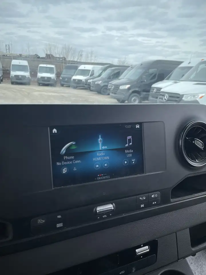 Mercedes-Benz Sprinter снимка Mercedes-Benz Sprinter