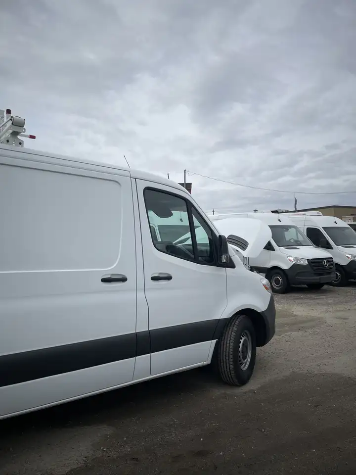 Mercedes-Benz Sprinter снимка Mercedes-Benz Sprinter
