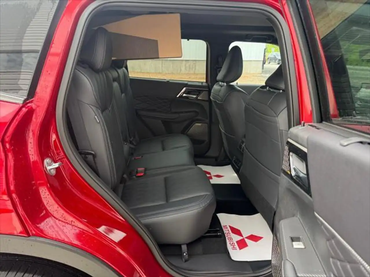 Mitsubishi Outlander снимка Mitsubishi Outlander