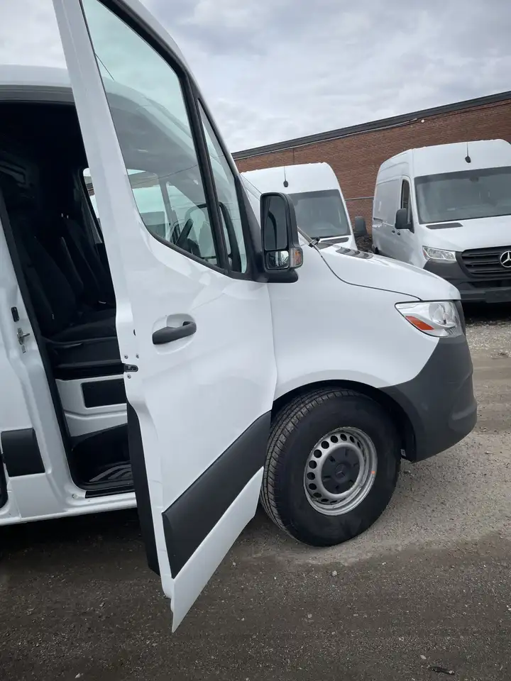 Mercedes-Benz Sprinter снимка Mercedes-Benz Sprinter