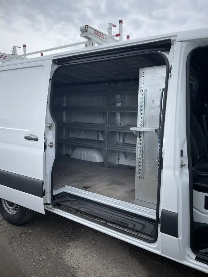 Mercedes-Benz Sprinter снимка Mercedes-Benz Sprinter