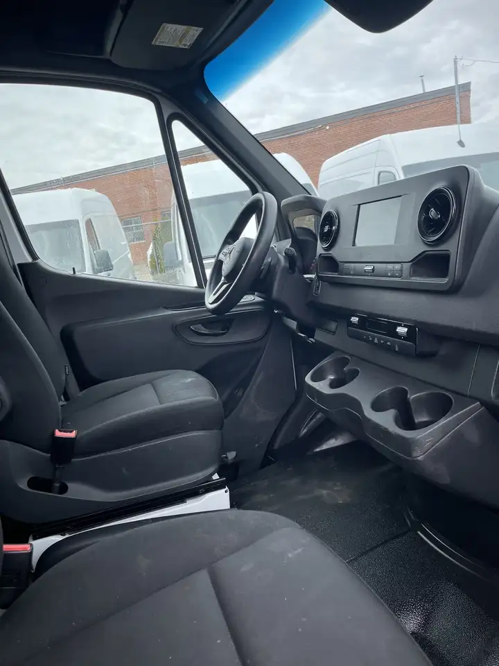 Mercedes-Benz Sprinter снимка Mercedes-Benz Sprinter