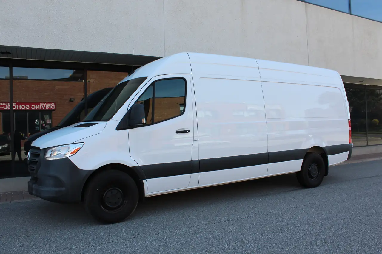 Mercedes-Benz Sprinter снимка Mercedes-Benz Sprinter