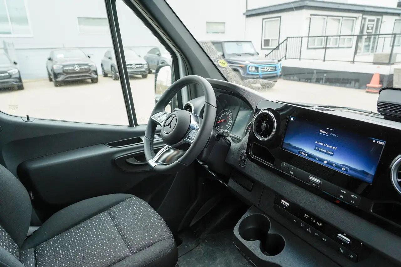 Mercedes-Benz Sprinter снимка Mercedes-Benz Sprinter