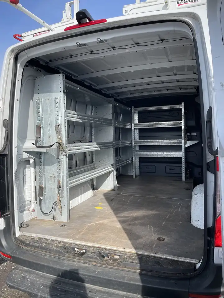 Mercedes-Benz Sprinter photo Mercedes-Benz Sprinter