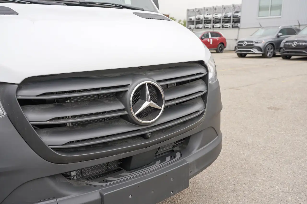 Mercedes-Benz Sprinter снимка Mercedes-Benz Sprinter