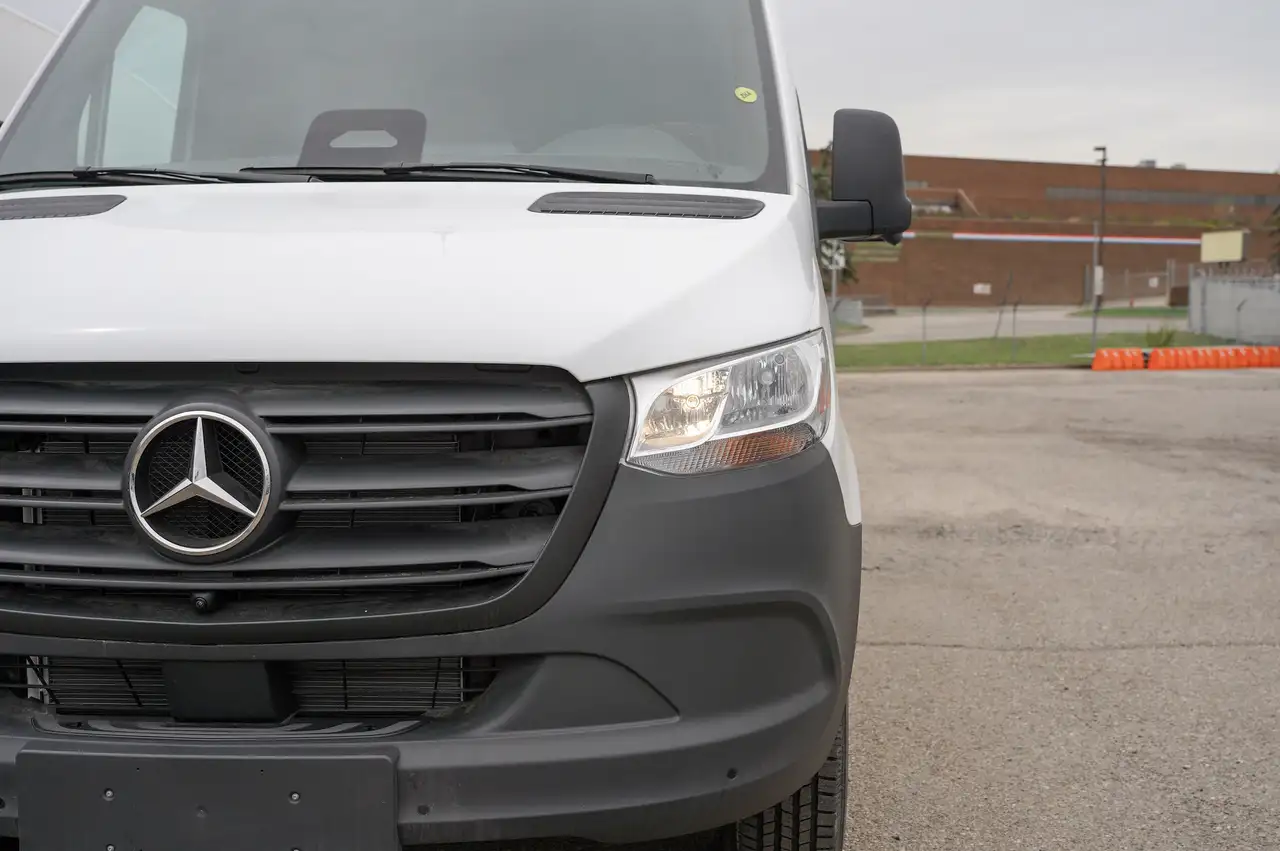 Mercedes-Benz Sprinter снимка Mercedes-Benz Sprinter